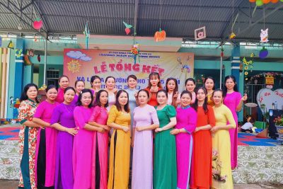 Hưởng ứng Tuần lễ áo dài Việt Nam    	          Áo dài là nét đẹp, là biểu tượng của nước Việt Nam.Là người phụ nữ khi khoác lên mình chiếc áo dài truyền thống đều cảm thấy tự tin, kiêu hãnh, tràn đầy lòng tự hào và tinh thần dân tộc mạnh mẽ.